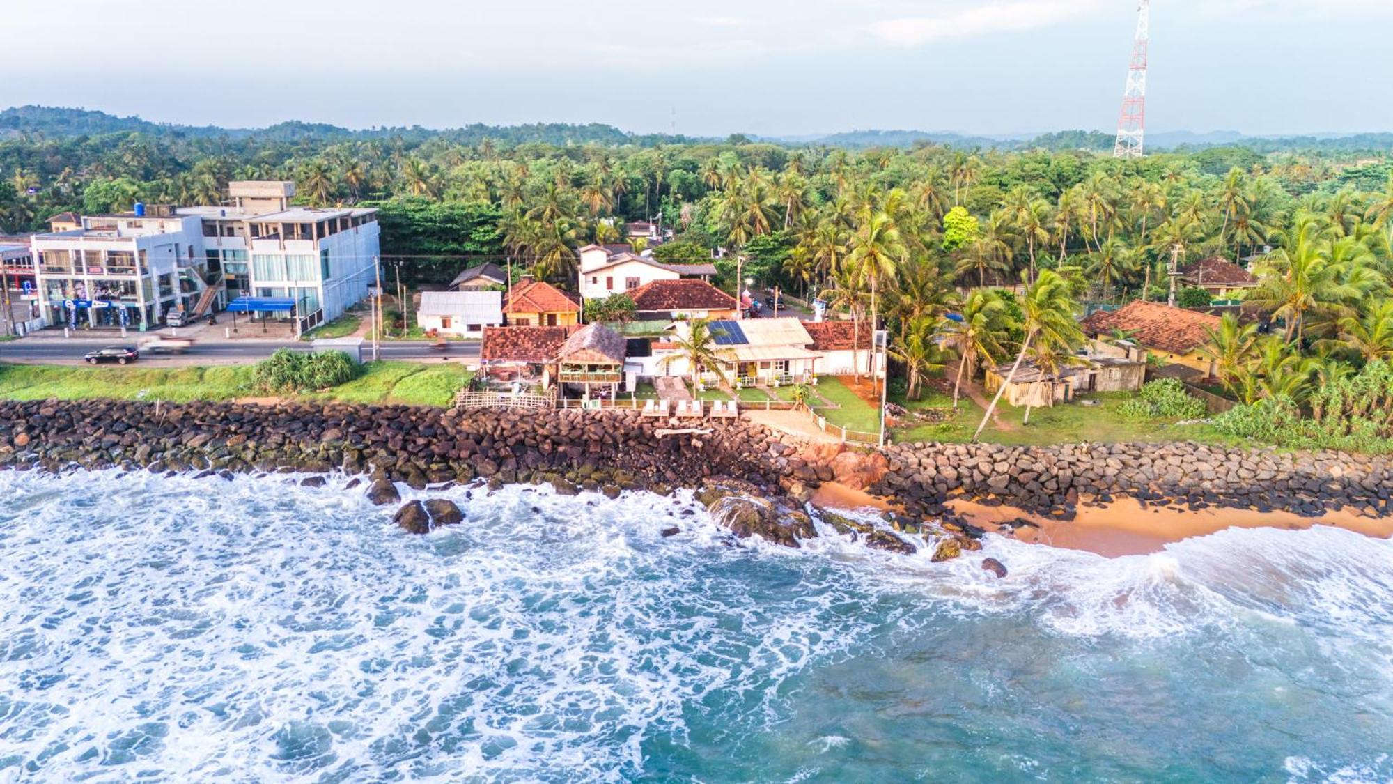 Manta Beach Resort & Ayurvedic Wellness Centre Bussa Exterior foto
